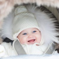 Как выбрать зимний комбинезон для новорожденного и избежать распространенных ошибок
