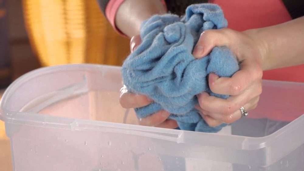 Как стирать флис в машинке и вручную: полезные советы